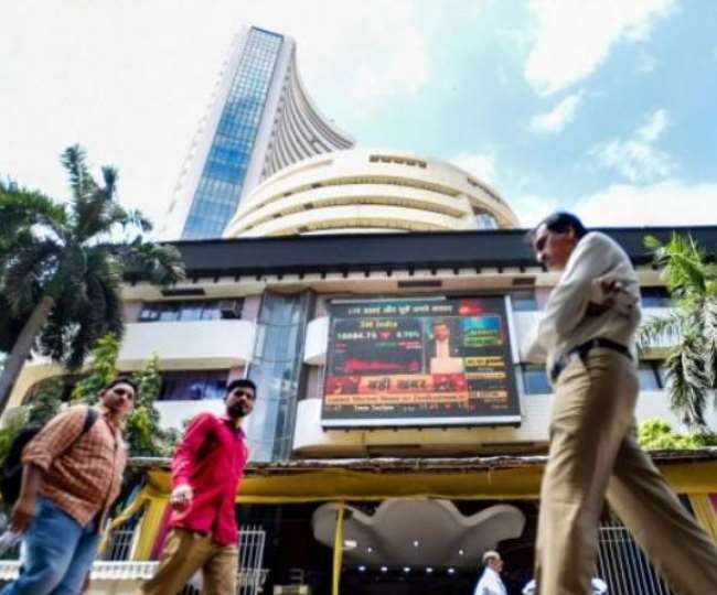 कच्चे तेल के दाम, डॉलर में तेजी से सोना 6 माह में सबसे सस्ता; शेयर बाजार गिरा Crude oil prices, dollar rise, gold cheapest in 6 months; stock market fell