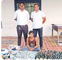 डुप्लीकेट विदेशी शराब बनाने के नेटवर्क का भंडाफोड़ Duplicate foreign liquor manufacturing network busted