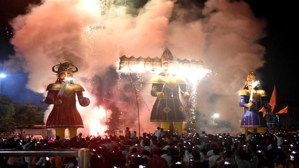 Controversy arose over Ravana Dahan in Mumbai's Azad Maidan, Congress said - 'Emotions should not be played with'