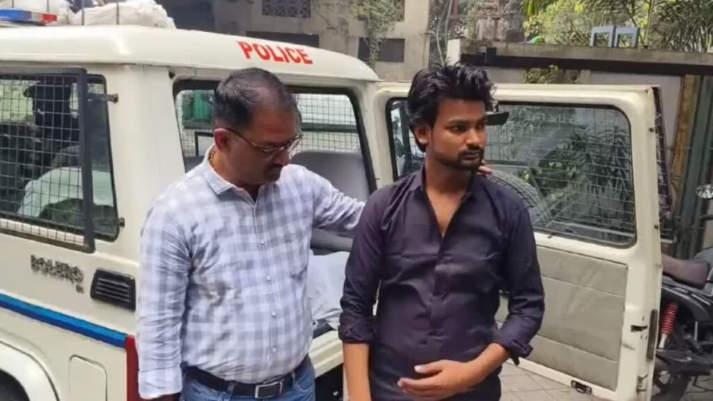 Rizwan trapped the girl in love by hiding his identity