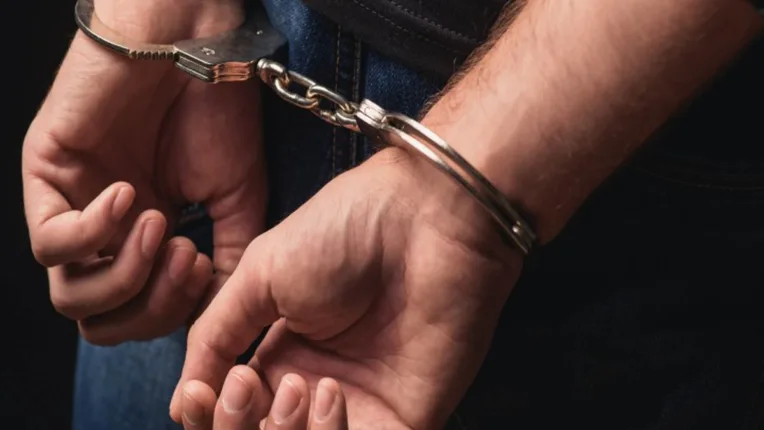 Mumbai Crime:महिला जज बनकर लोगों से ऐंठते थे पैसे, आर्थर रोड जेल के जय-वीरू गिरफ्तार Woman Judge Bankar used to extort money from people