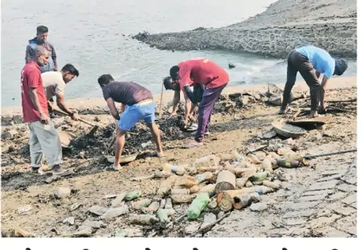 Melbourne: All Refugees Held in Hotel Detention to be Released Abundant plastic and garbage seeping into Dudhia lake in Navsari city