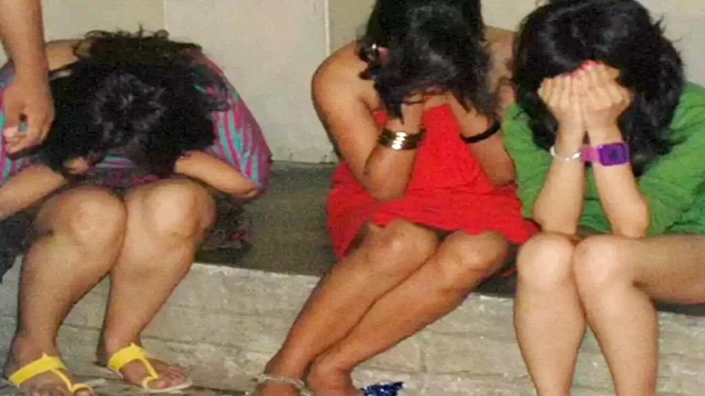 Sex racket was running in Pune mall