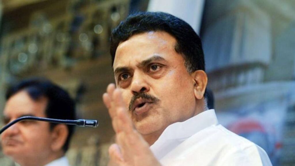 Sanjay Nirupam targeted Congress and Thackeray faction