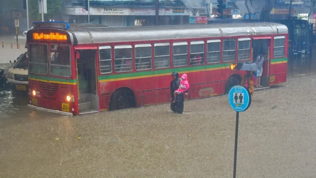 Heavy rains in Mumbai disrupt life, local train services affected